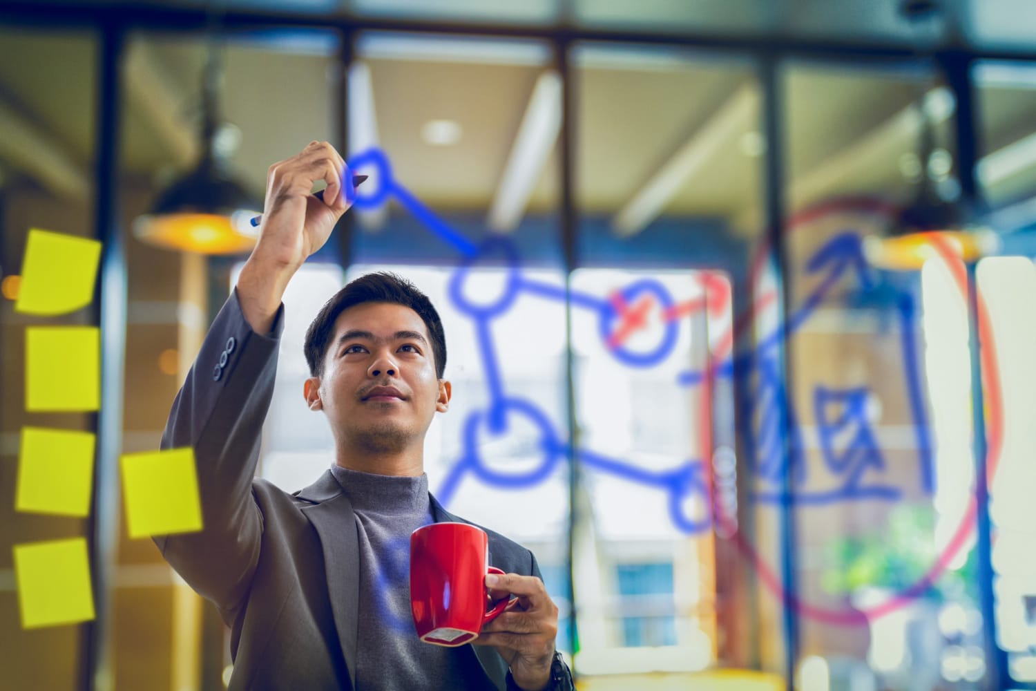 Image of an entrepreneur doing mind-mapping of ideas